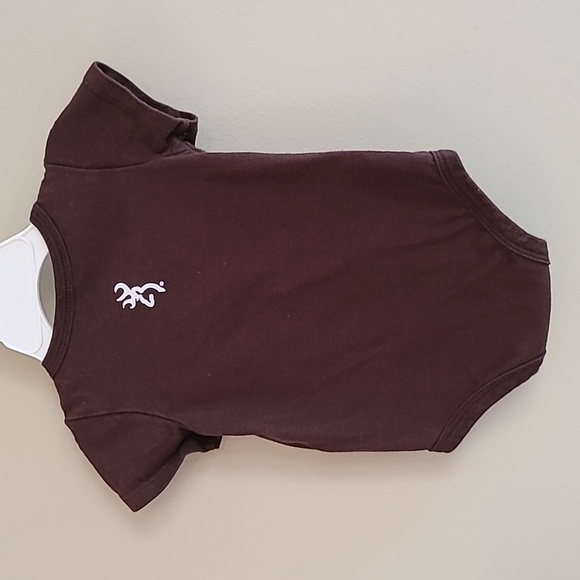 Browning short sleeved onesie/bodysuit - Picture 2 of 4